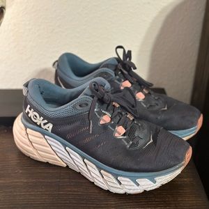 USED Hoka’s